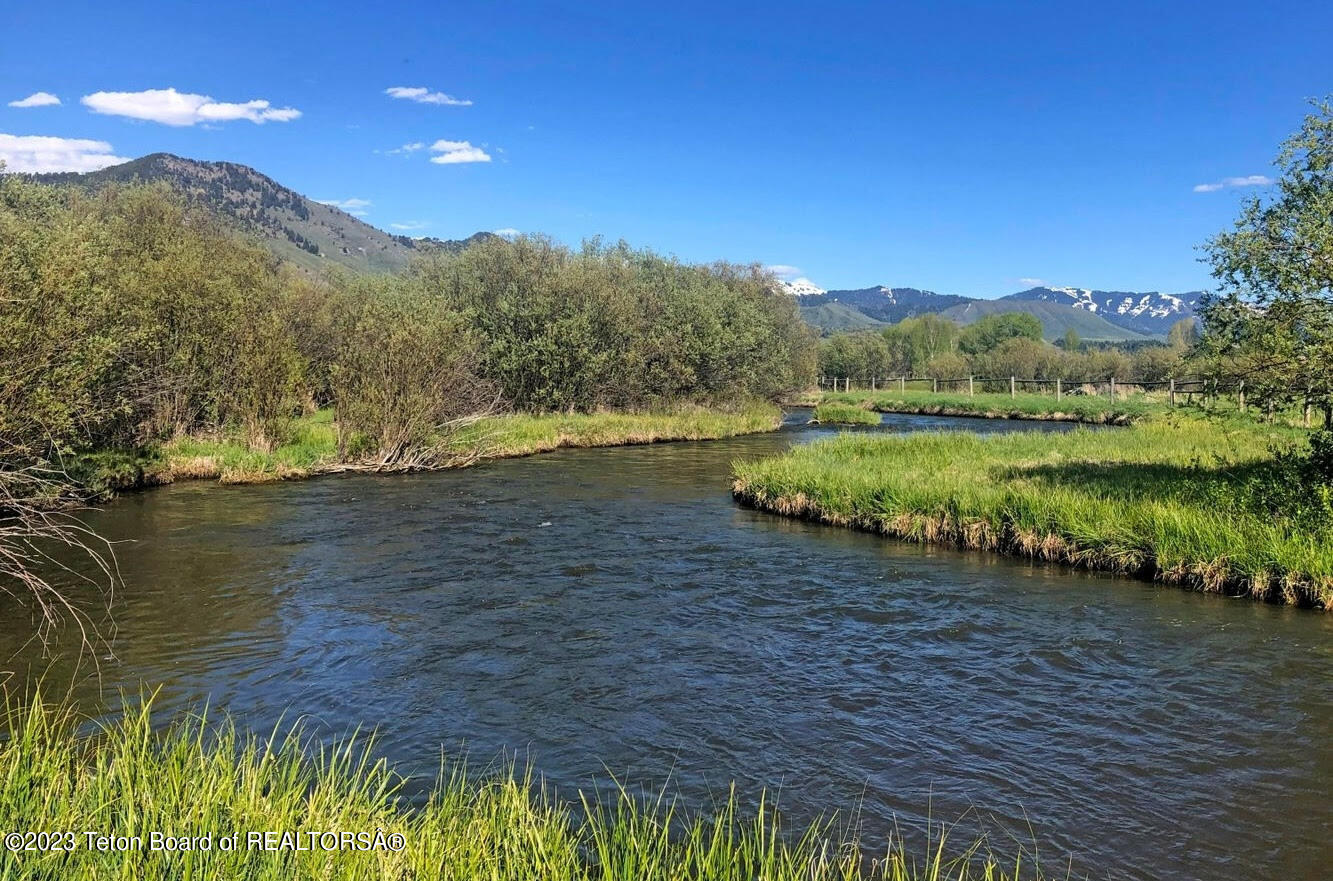 02-FlatCreekFishingClub